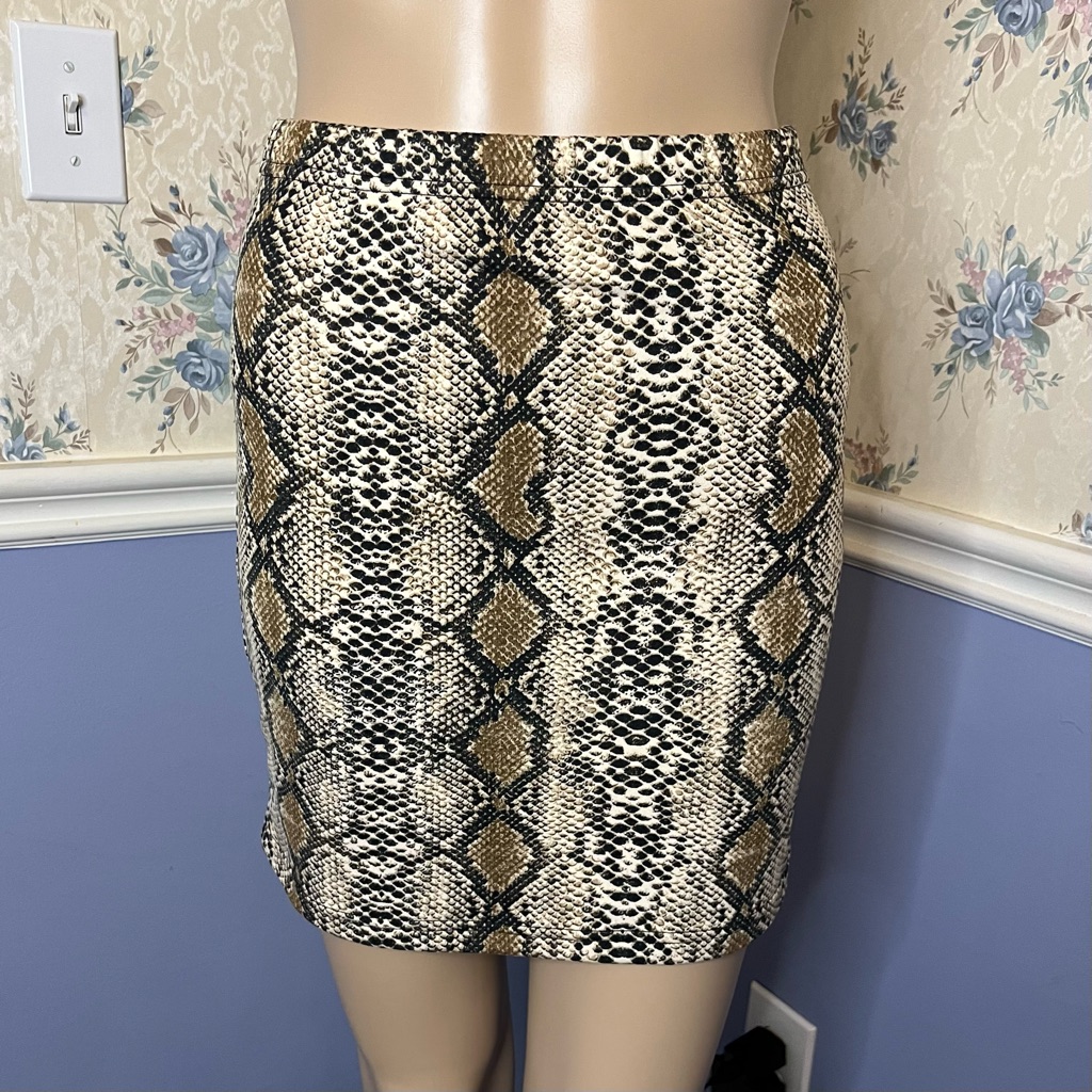 Daisy Animal Print Snake Eye Print Stretch High Waist Mini Skirt, Size M